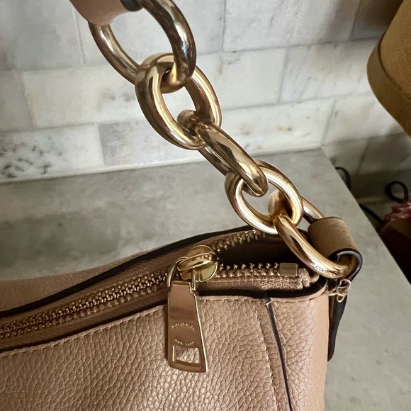 Coach pebble leather hobo handbag. - Picture 3 of 8